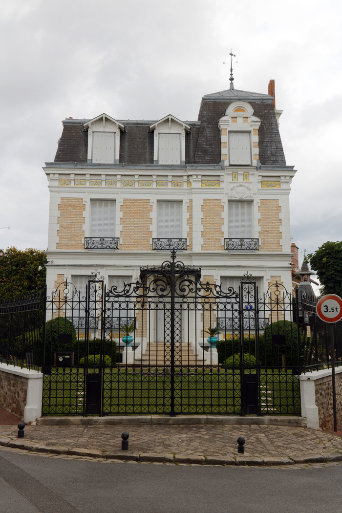 À la découverte du Parc-de-Saint-Maur, Gare RER Saint-Maur-Champigny, Saint-Maur-des-Fossés