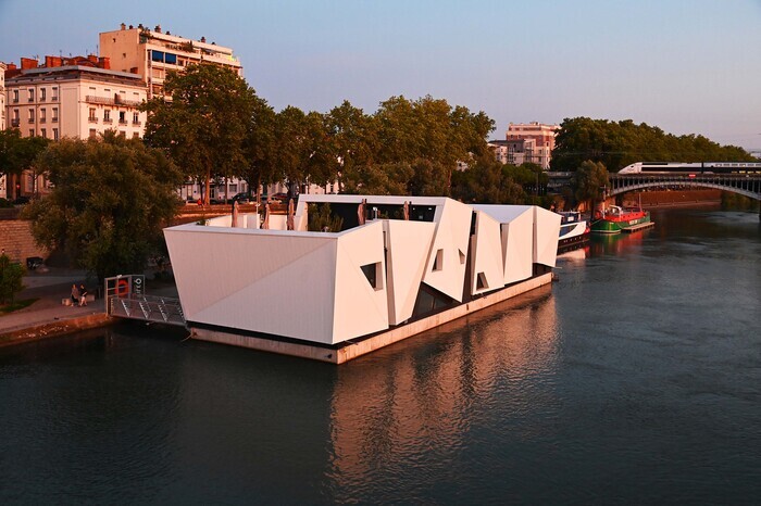 À la découverte du premier théâtre flottant, Théâtre L’Île Ô, Lyon