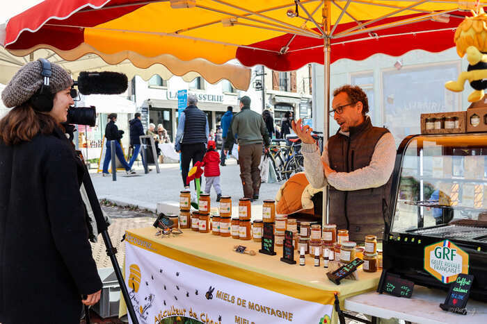 À la découverte d'un marché de producteurs qui vaut le détour... Marché des producteurs de Saint-Egrève (Parc Marius Camet) Saint-Égrève