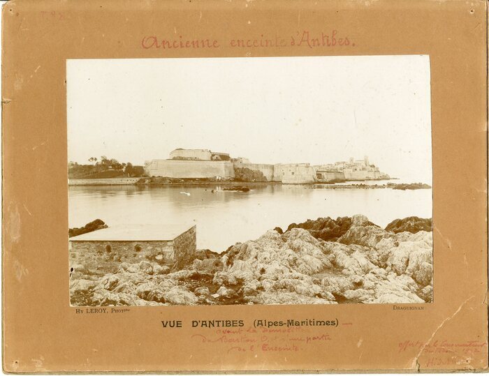 A la recherche du photographe Henri Leroy Salle des Associations Antibes