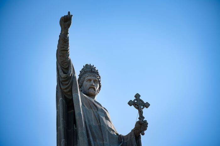 A la rencontre du pape Urbain II, Statue d’Urbain II, Châtillon-sur-Marne