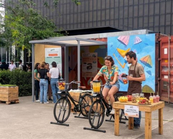 À vos pédales ! Smoothies, découvertes et fraîcheur en low-tech., Maison écocitoyenne, Bordeaux