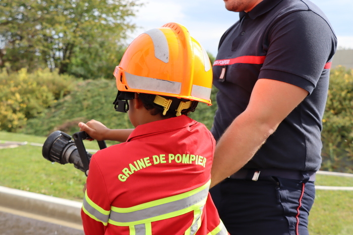Amusez-vous dans le bus des sapeurs-pompiers, SDIS de l&rsquo;Aube – Centre d&rsquo;incendie et de secours Troyes Ouest, Sainte-Savine