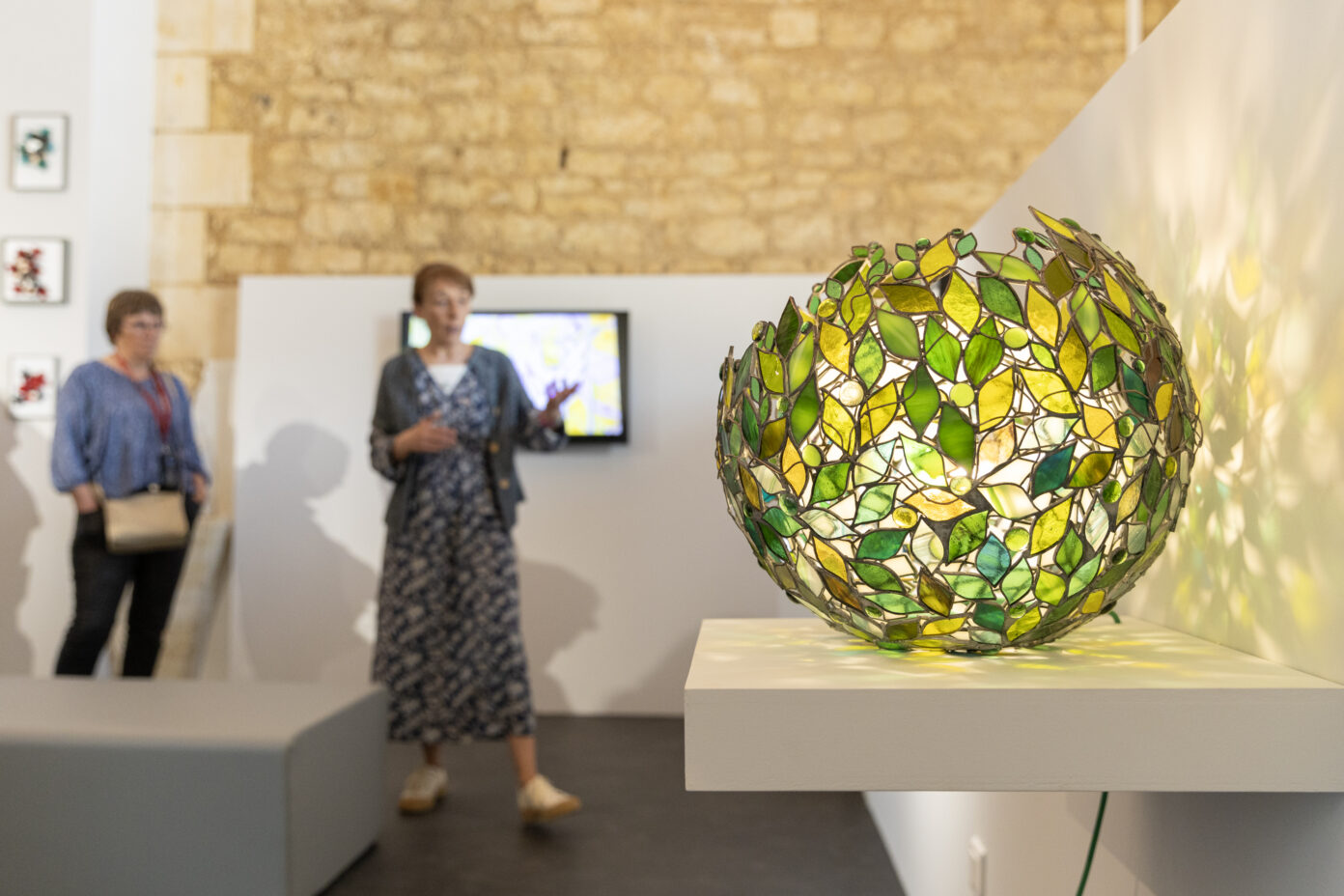 Août le mois du Tiffany, au Musée du Vitrail de Grand Poitiers Curzay-sur-Vonne