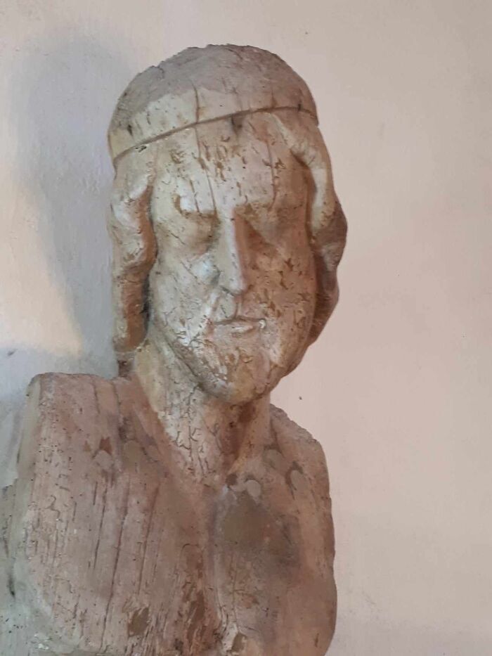 Apprenez-en plus sur le Christ de Sérénité, Église Saint-Pierre, Isle-Aumont