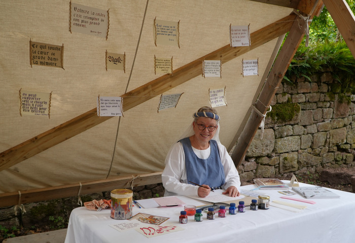 Assistez à des démonstrations de calligraphie médiévale, Château de Guirbaden, Mollkirch