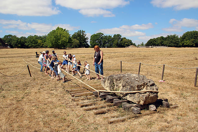 Atelier Bâtisseurs de mégalithes en famille dès 8 ans Lieu-dit la chapelle Bougon 2026-08-06