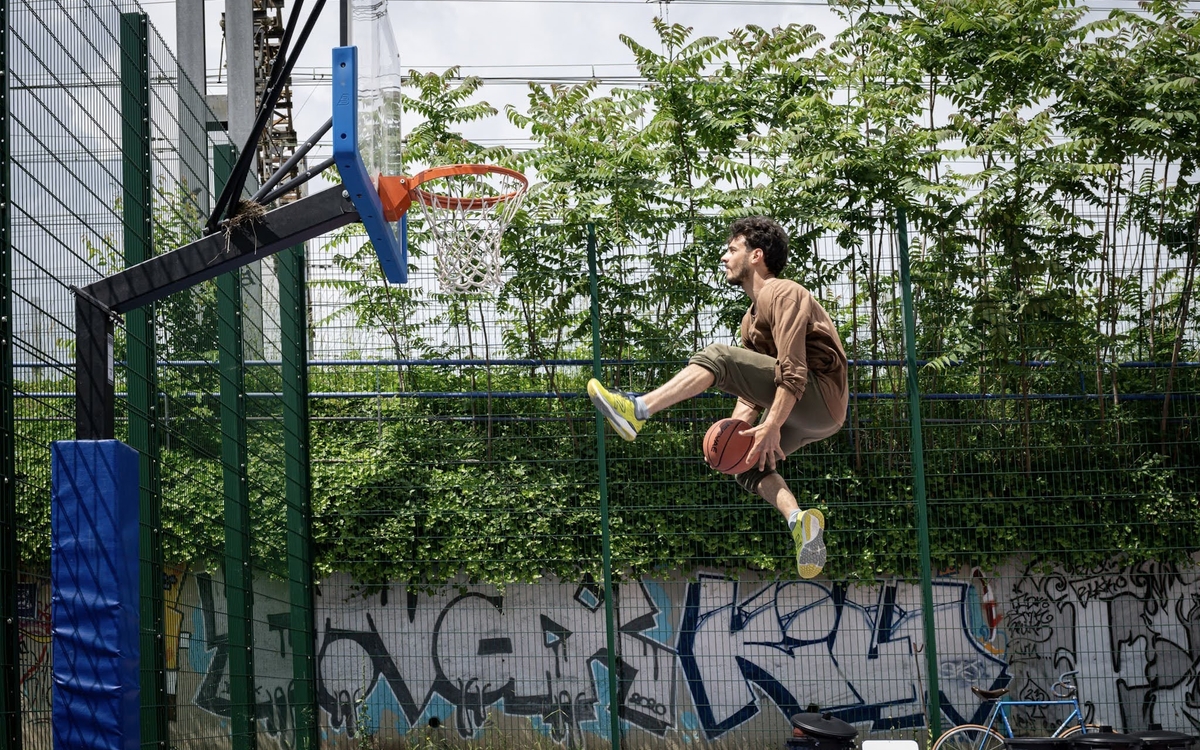 Atelier cirque et basket-ball Square du docteur Calmette PARIS