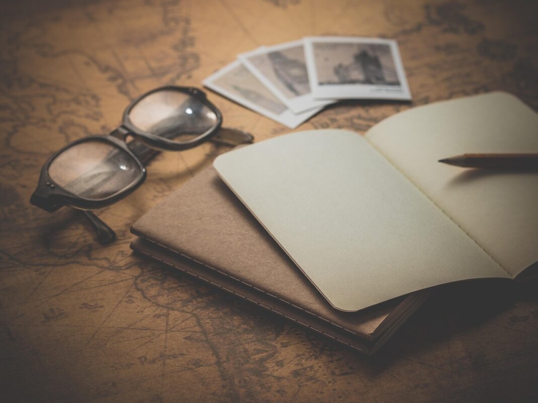 ATELIER CRÉATIF CARNET DE VOYAGE OU MIDORI Le Pompidou