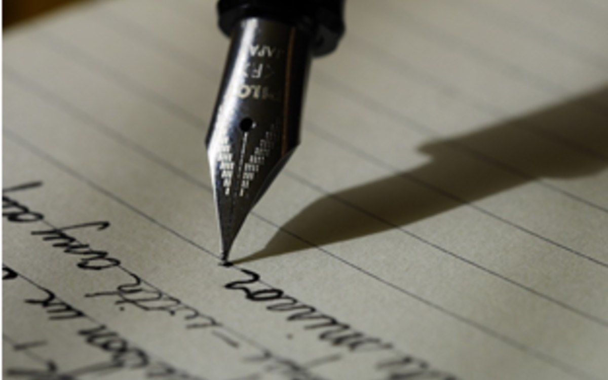 Atelier d'écriture petits papiers L'Atelier sous les Toits Paris