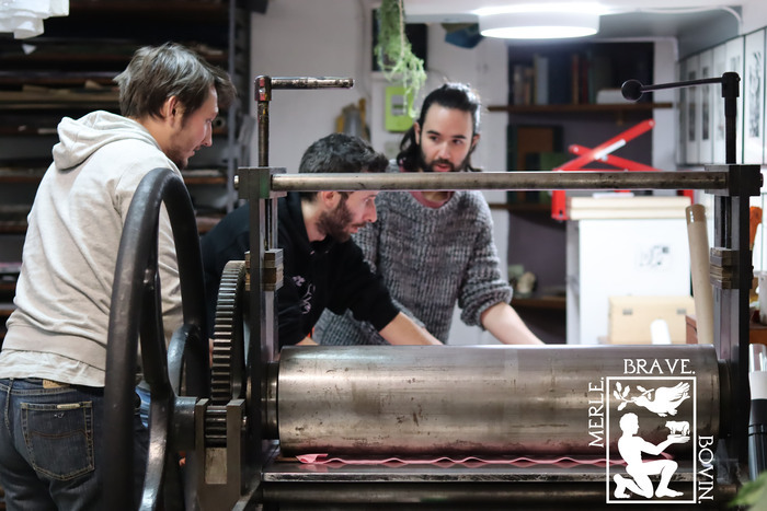 Atelier du Merle, du Brave et du Bovin – Atelier de gravure en taille-douce et d’impression – gravures d’art et d’artisanat, papeterie, timbres, Atelier du Merle du Brave et du Bovin, Paris