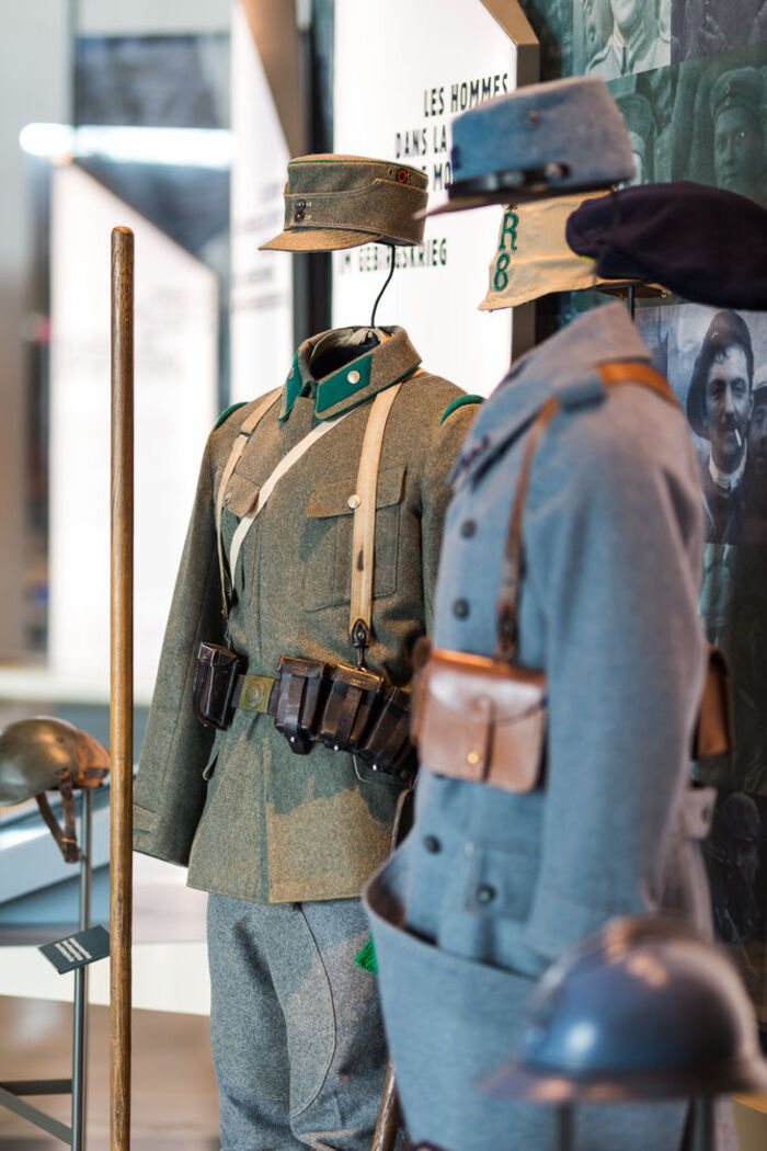 Atelier « essayage » des uniformes de la Grande Guerre, Historial franco-allemand du Hartmannswillerkopf, Wattwiller