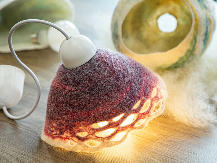 Atelier feutrage en volume : pingouin, cache-pot ou luminaire, Ateliers Octopodes, Chambéry