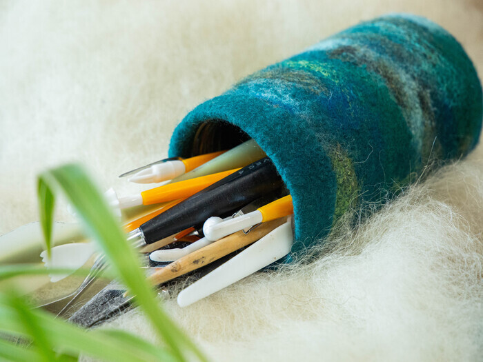 Atelier feutrage en volume : pingouin, cache-pot ou luminaire, Ateliers Octopodes, Chambéry