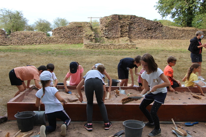 Atelier Fouille sur le site archéologique de Boutavent, Site médiéval de Boutavent, Iffendic