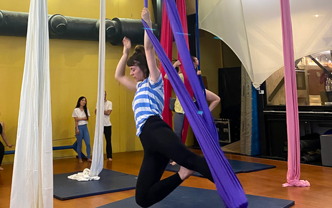 Atelier tissu Cirque & Danse RueWATT fabrique artistique Paris