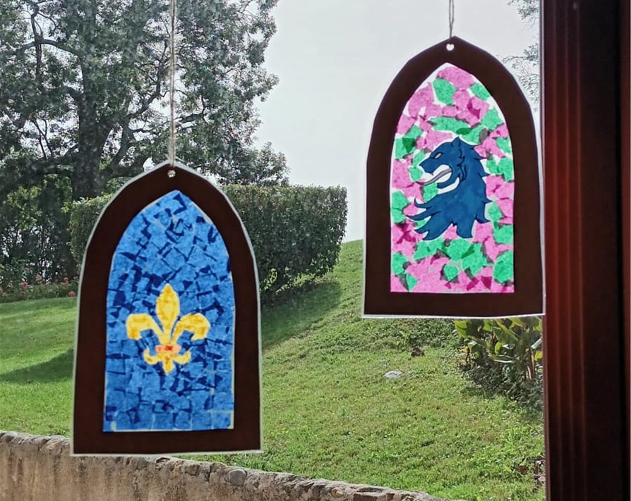 Atelier vitraux, au château de Morlanne Château de Morlanne Morlanne