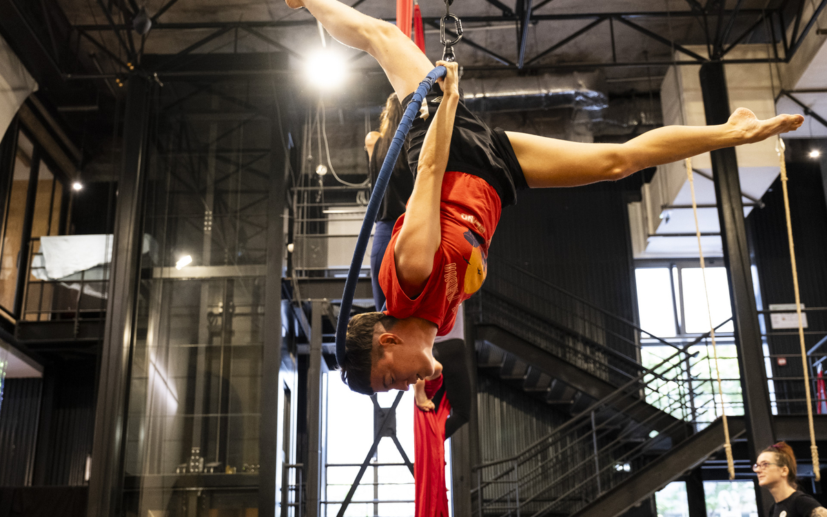 Ateliers cirque aérien adultes RueWATT Paris