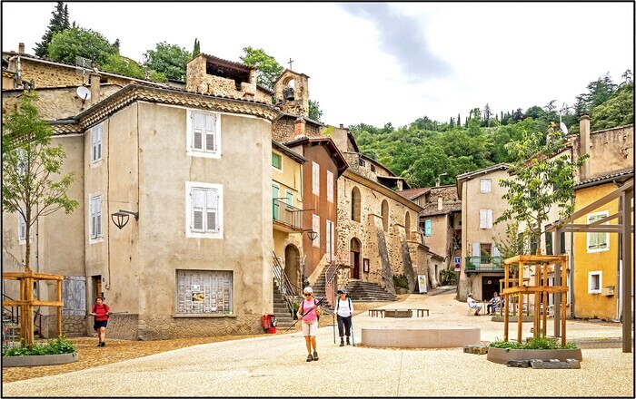 Au fil du temps autour de la Place, Place de l&rsquo;église, Beauchastel