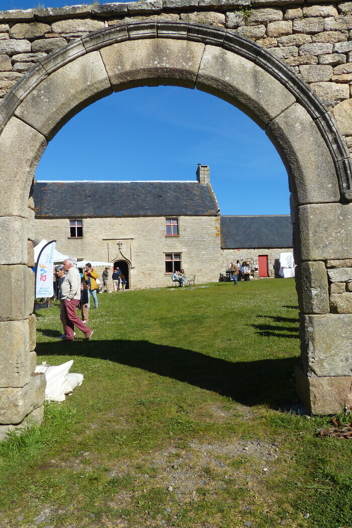 Au temps du cheval d’orgueil, Manoir de Kerhoas, Plobannalec-Lesconil