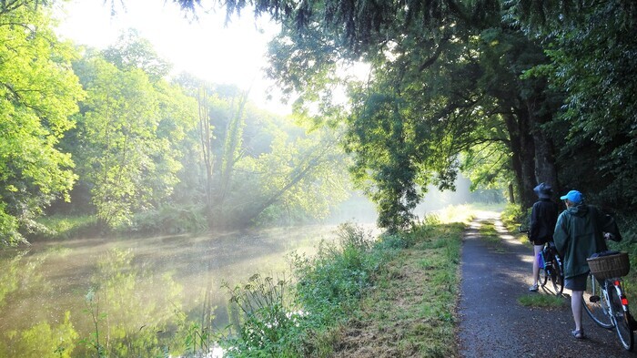Balade à vélo sur le halage du canal de Nantes à Brest, Quai Jean Guivarc’h – Châteauneuf-du-Faou, Châteauneuf-du-Faou