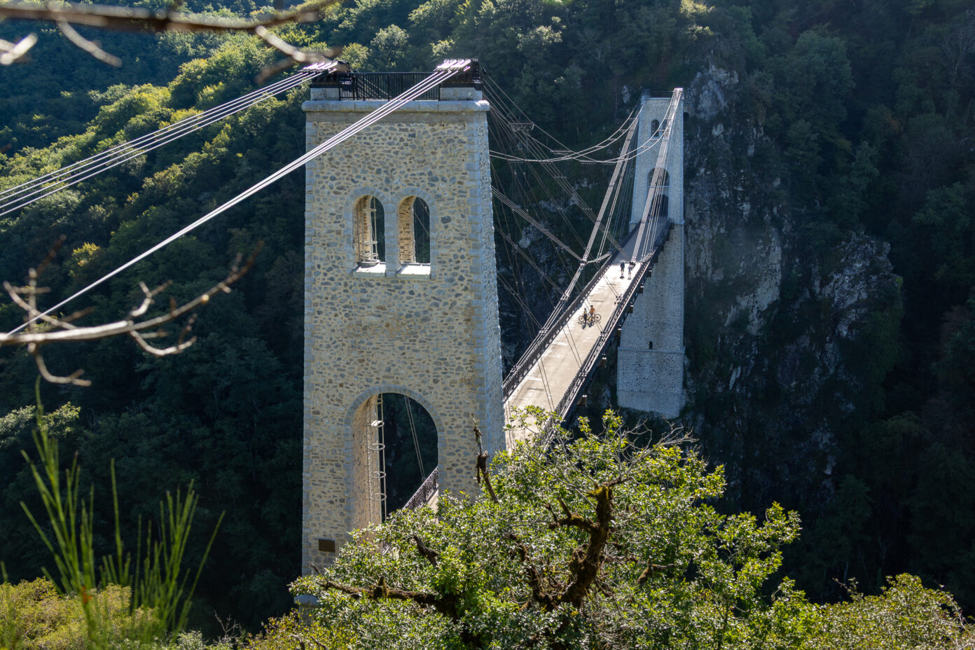 Balade secrète en Corrèze Balade de Firmin au Viaduc des Rochers Noirs  Soursac