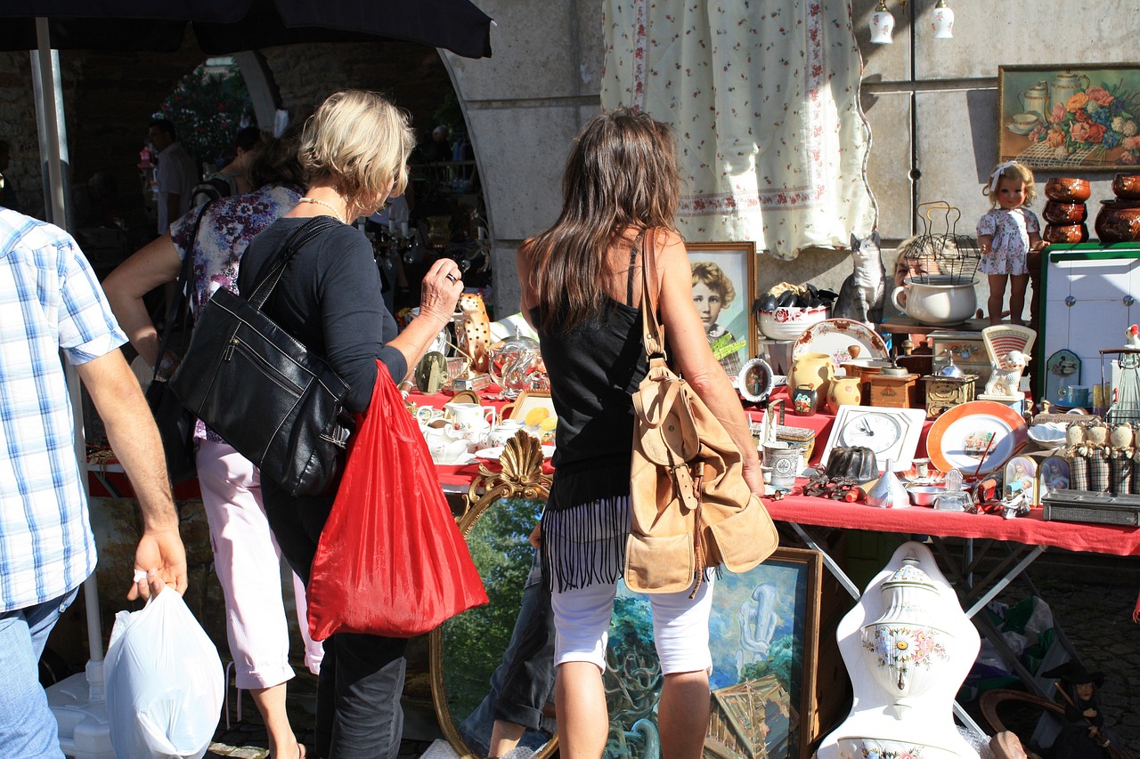 Brocante de l'ASC de Levet Rue Charles de Mangou Levet 2026-08-23