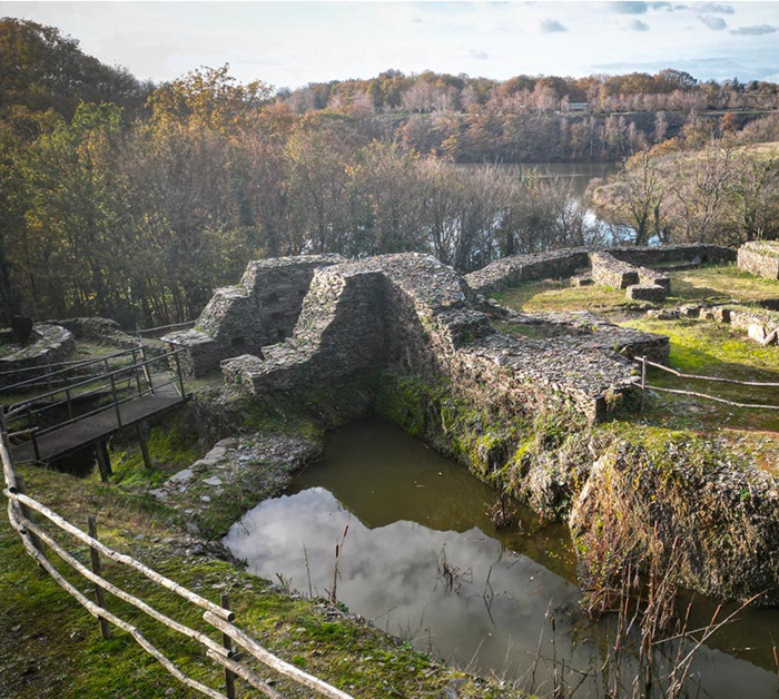 Château des Forges de Noyant-la-Gravoyère, Château des Forges, Segré-en-Anjou Bleu