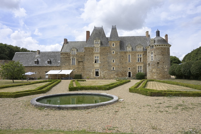 Château du Hardas Château du Hardas Segré-en-Anjou Bleu