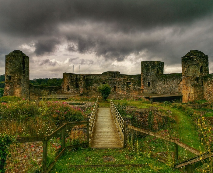 Château médiéval de Pouancé, Château médiéval de Pouancé, Pouance