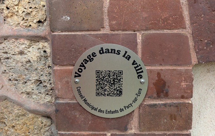 Circuit en autonomie : voyage dans la ville, Mairie, Pacy-sur-Eure