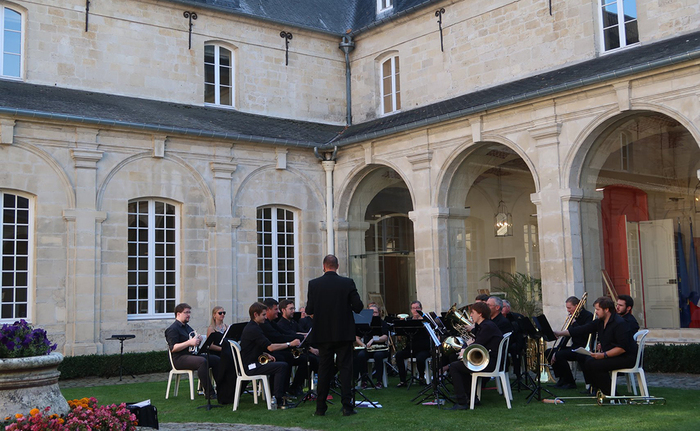 Concert à Laon, Parvis de la cathédrale de Laon, Laon