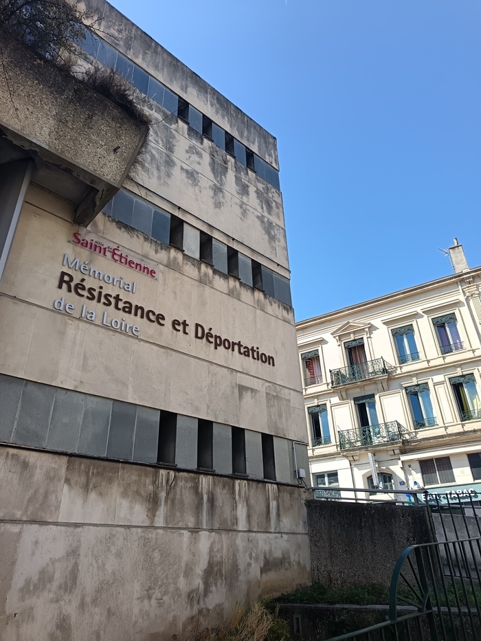Conférence « Auschwitz risque-t-il de disparaître ? » par Michel DEPEYRE, Mémorial de la Résistance et de la Déportation de la Loire, Saint-Étienne