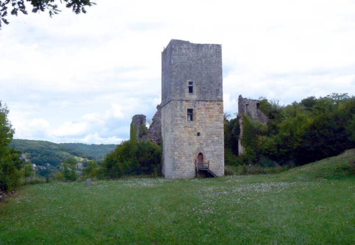 Conférence : le château de Couzages près du lac du Causse