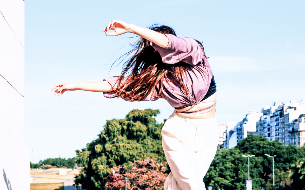 Danse contemporaine en plein air pour les femmes – Paris 20ᵉ Square des Saint-Simoniens PARIS