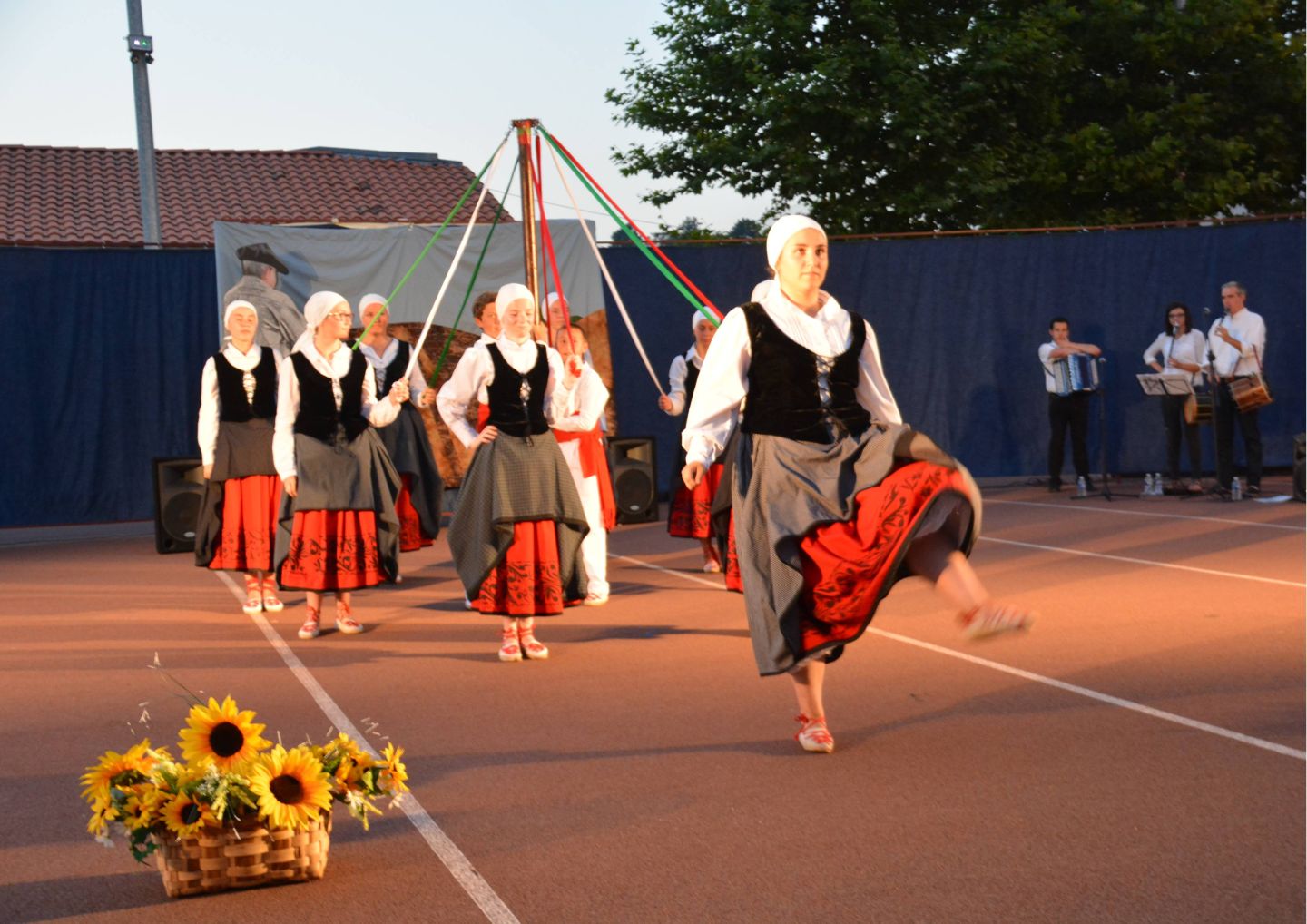 Danses Basques avec Zirikolatz Chemin Karrika Saint-Pée-sur-Nivelle 2026-08-04