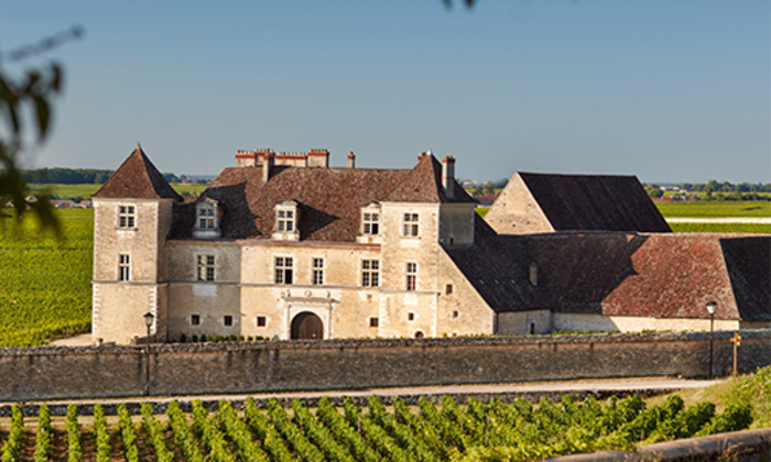 Découverte du château du Clos de Vougeot Château du Clos de Vougeot Vougeot