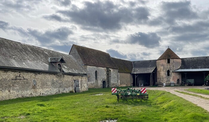 Découverte du petit patrimoine – Croisilles – Saint-Laurent-la-Gâtine, Église de Croisilles, Croisilles