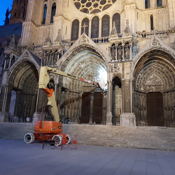 Découverte du Tour du chœur et du portail sud (extérieur) Cathédrale de Chartres Chartres
