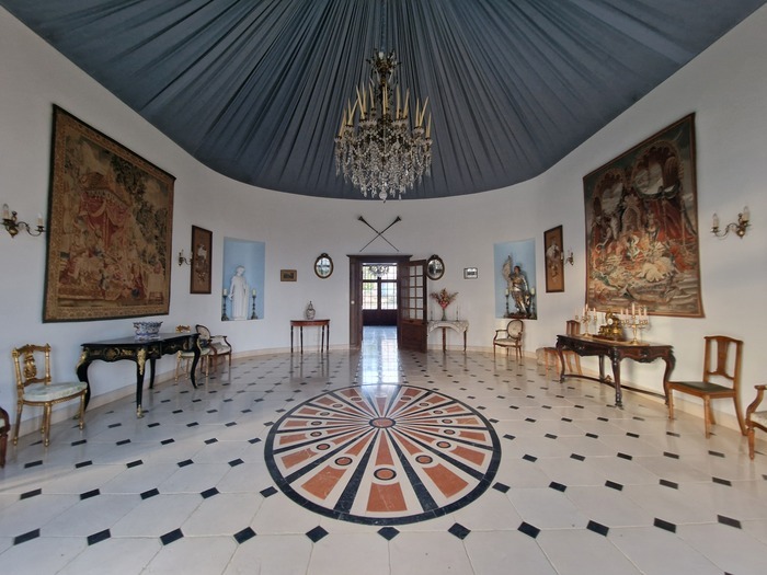 Découverte d’un lieu raffiné du XVIIIème siècle, Château de Thuillières, Thuillières
