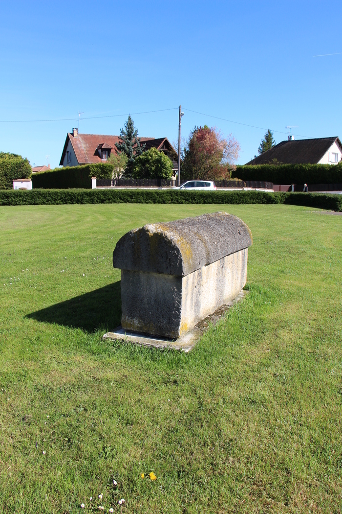Découvrez le musée des sarcophages, Musée des sarcophages, Saint-Parres-aux-Tertres