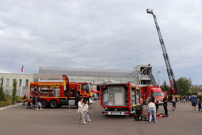 Découvrez les engins des pompiers, SDIS de l&rsquo;Aube – Centre d&rsquo;incendie et de secours Troyes Ouest, Sainte-Savine