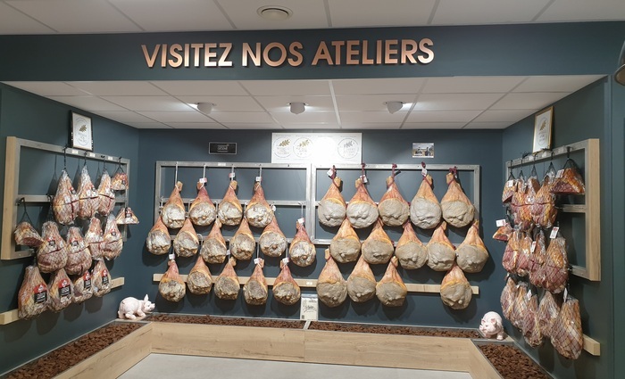 Découvrez les secrets de fabrication du célèbre jambon de Lacaune Salaisons Oberti Lacaune