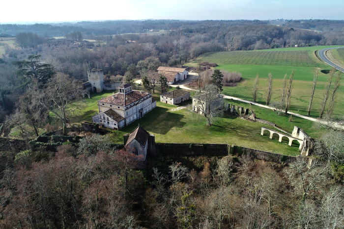 Découvrez l&rsquo;histoire d&rsquo;un ancien château médiéval, Castrum de Pommiers, Saint-Félix-de-Foncaude