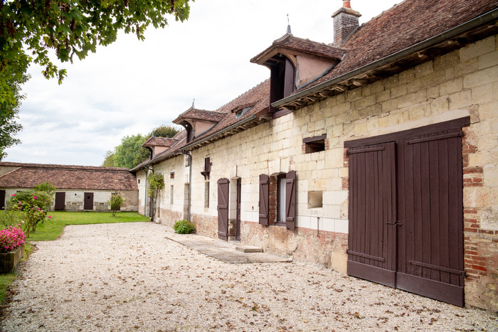 Découvrez un domaine du XVIIIe siècle Château de Saint-Parres Saint-Parres-aux-Tertres