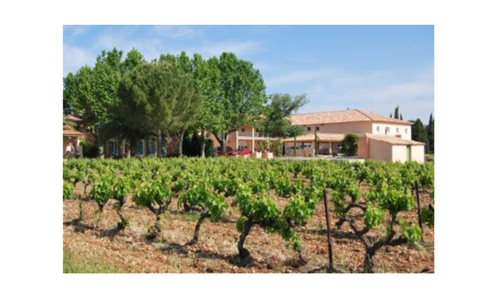 Démonstration de pulvérisateurs anti-dérive au Château La Gordonne Château Gordonne - Pierrefeu-du-Var (83) Pierrefeu-du-Var