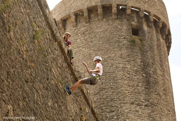 Descente en rappel des remparts  La Couvertoirade 2026-07-26