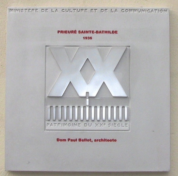 Diaporama sur l'architecture du prieuré Sainte-Bathilde Prieuré Sainte-Bathilde Vanves