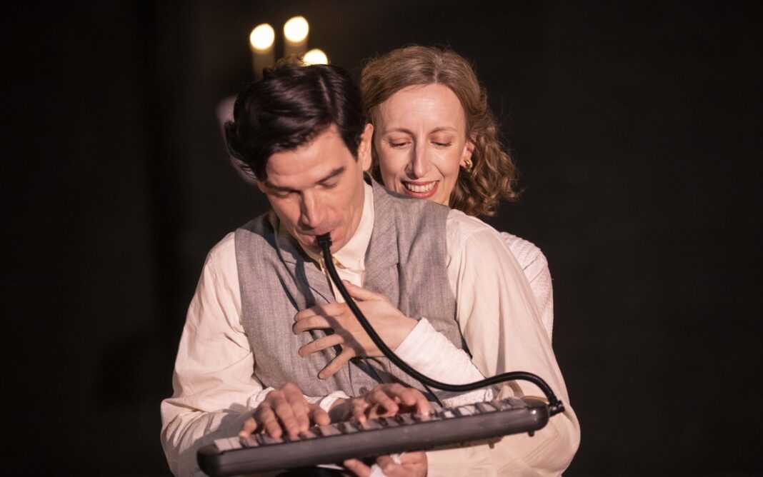 Dora et Franz, sauver le jour • Caroline Arrouas Le Grand Parquet PARIS