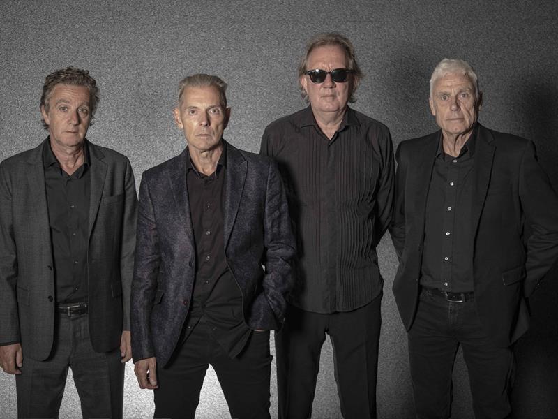 Dr Feelgood (UK) Place Robert Schuman Meisenthal